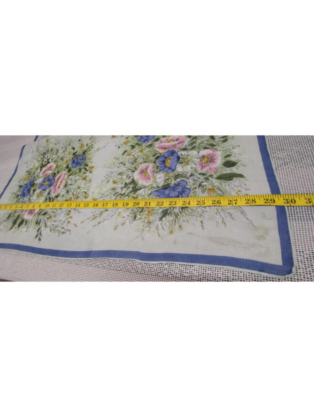 Vintage 1950s Fine Silk Scarf Periwinkle Flowers Pink Jade Green Hand Sewn Edges - Picture 6 of 16